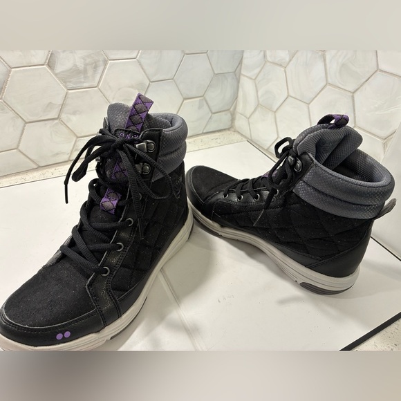 Ryka Aurora Women's Quilted High-Top Black Ankle Booties Size 7 - Picture 8 of 15